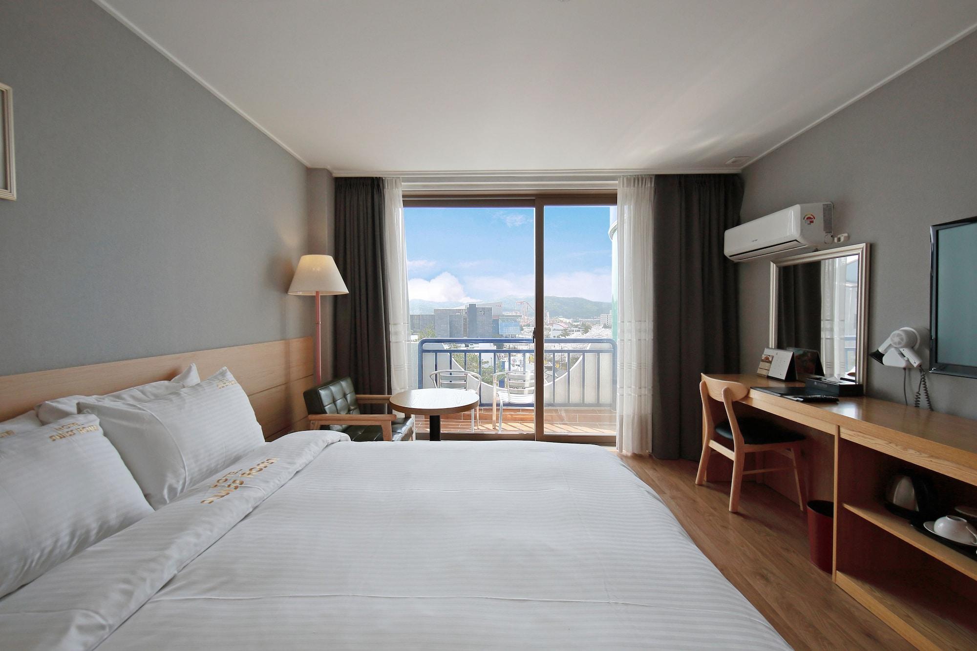 Benikea Swiss Rosen Hotel Gyeongju Bagian luar foto